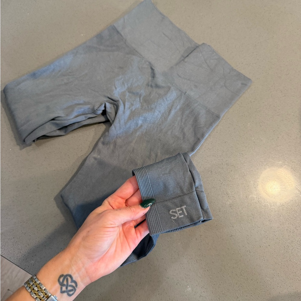 SET Active Gray Leggings with Stretchy Fit
